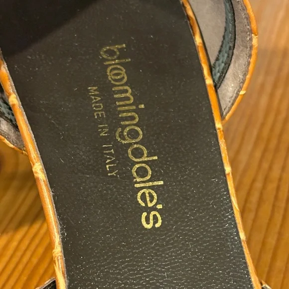 Bloomingdale's leather upper lining and sole Croc-Patterned kitten Heels Italy - Picture 2 of 15